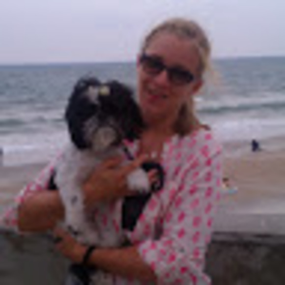 Meet your Posher, Rebekah - Picture 1 of 1